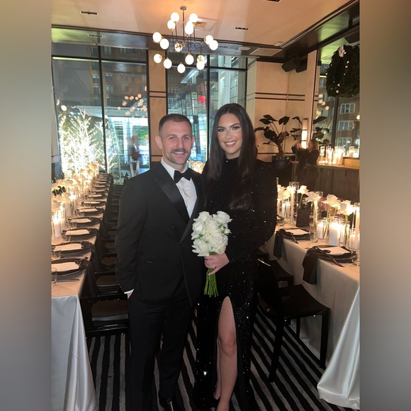 Likely KERRY GOWN, Size 6 - Picture 6 of 8